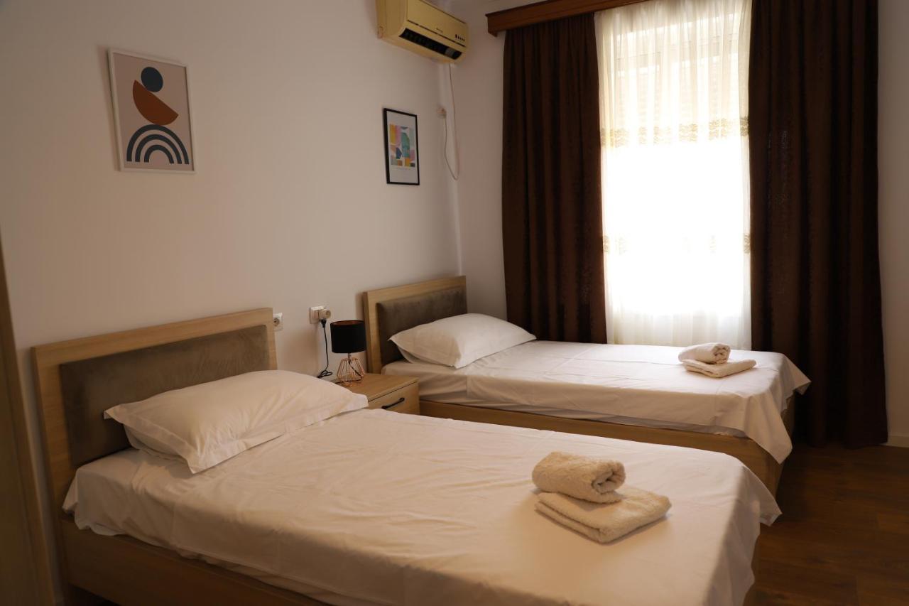Daniel City Center Apartment Berat Exterior foto